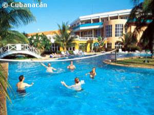 Hotel Brisas del Caribe. Piscina.